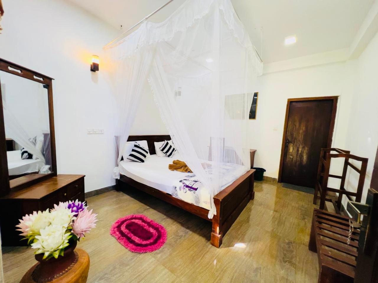 Citadel Of Dreams Ella Apartment ภายนอก รูปภาพ